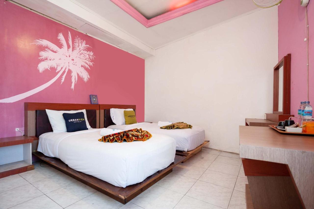 Urbanview Hotel Ananda Syariah By Reddoorz บูกิตติงกี ภายนอก รูปภาพ