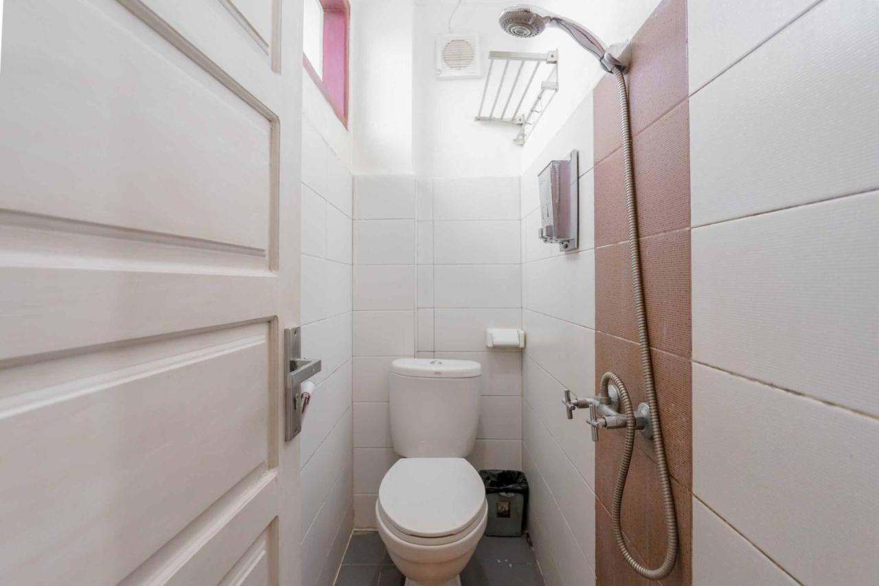 Urbanview Hotel Ananda Syariah By Reddoorz บูกิตติงกี ภายนอก รูปภาพ