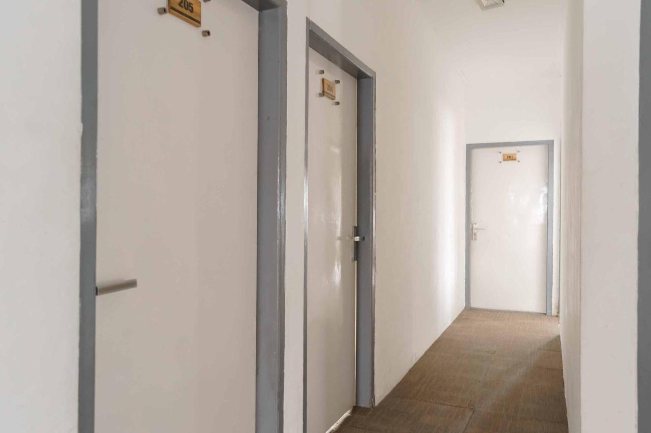Urbanview Hotel Ananda Syariah By Reddoorz บูกิตติงกี ภายนอก รูปภาพ